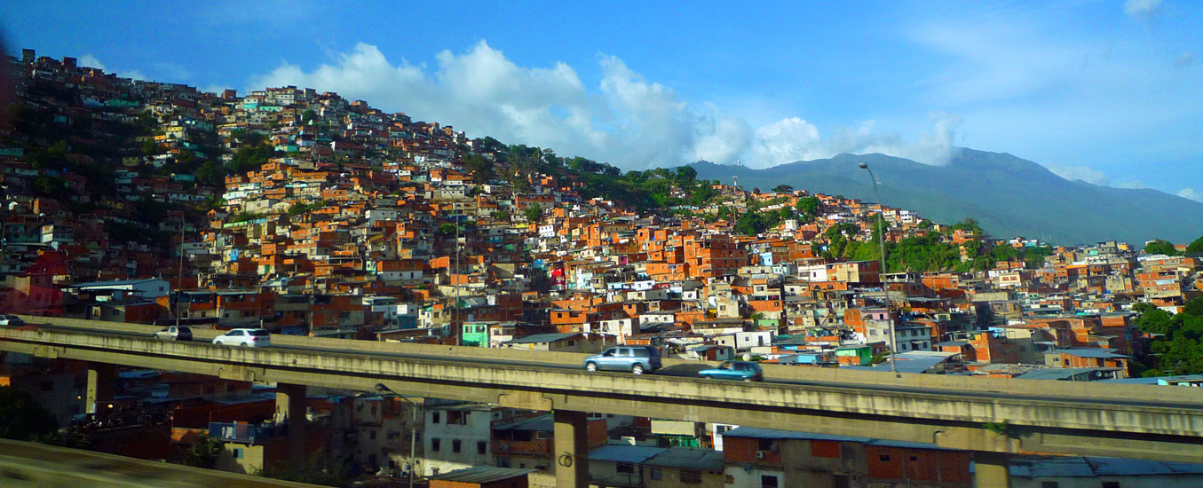 Entering Caracas 010